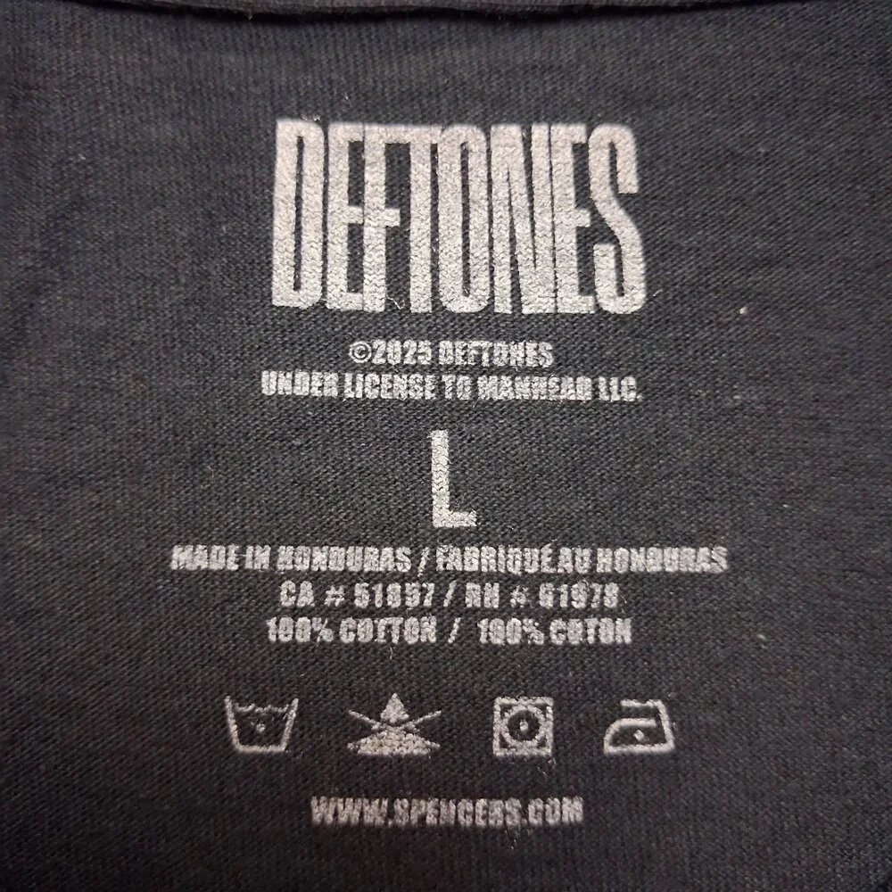 NWOT Deftones Graphic Band T-Shirt Black Men's LARGE New - Picture 3 of 5